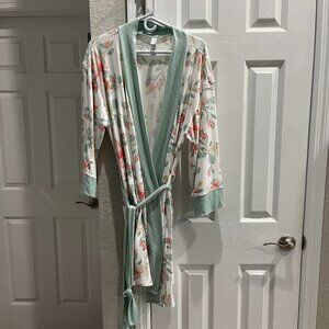 NWOT  Dressing Robe